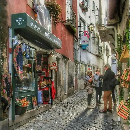 Alfama Historical Stylish 1 Br Lissabon
