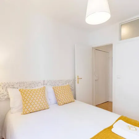 Alfama Historical Stylish 1 Br 아파트 *