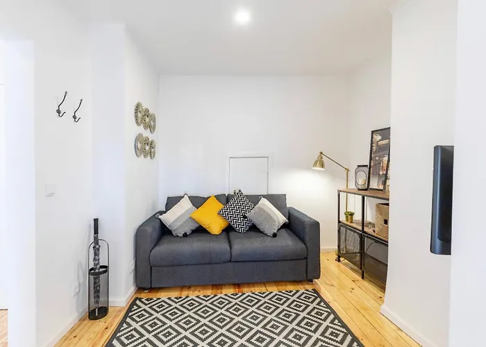 Alfama Historical Stylish 1 Br *