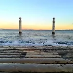 Alfama Historical Stylish 1 Br 아파트 *