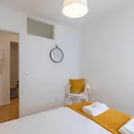 아파트 Alfama Historical Stylish 1 Br *